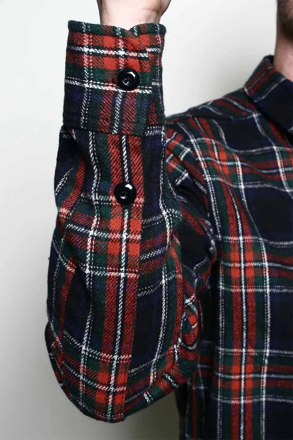 BLACK PLAID JUMPER SHIRT