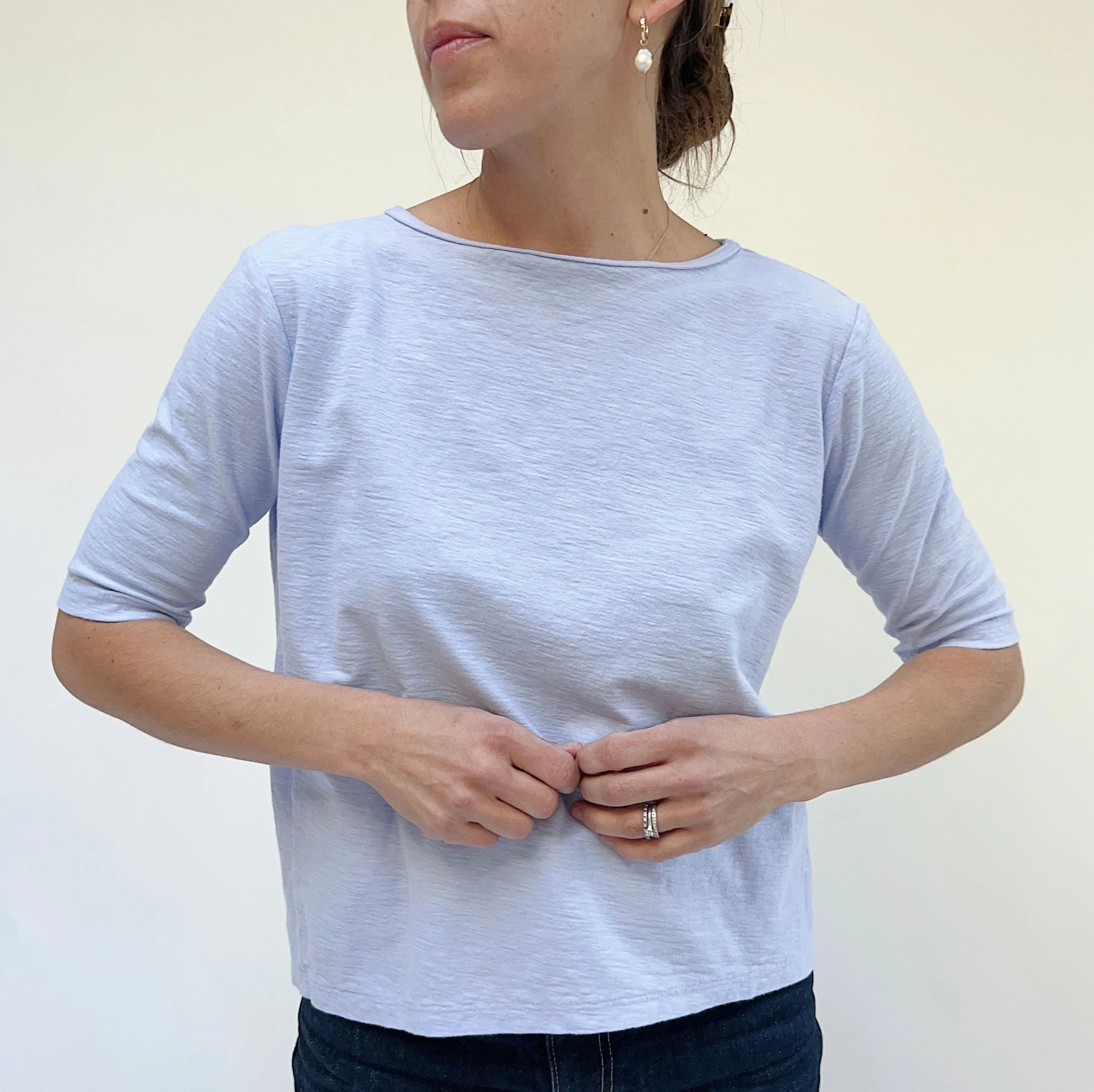 Womens Relaxed Fit Elbow Sleeve Top in Lavendula Purple