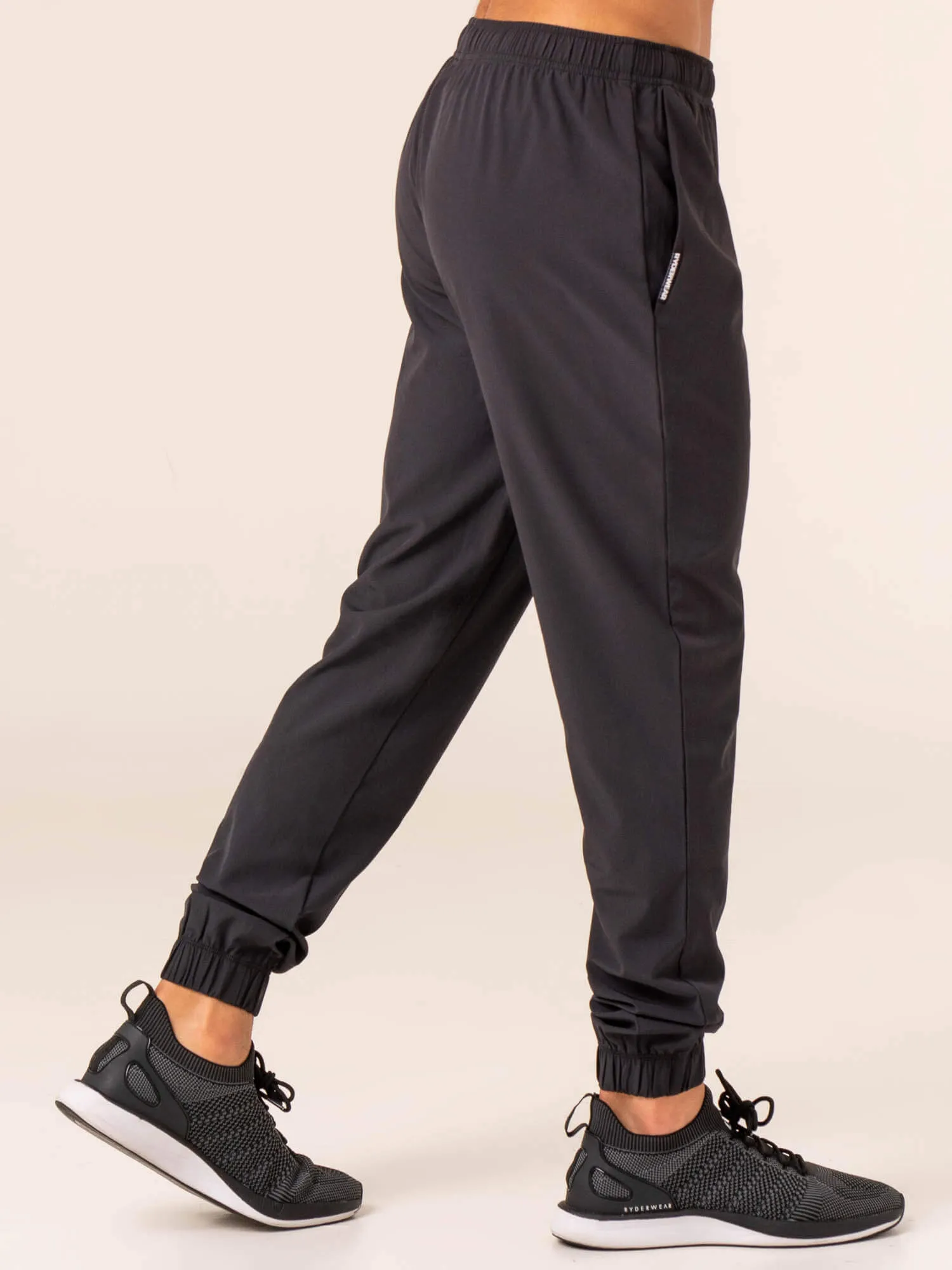 Emerge Training Pant - Faded Black