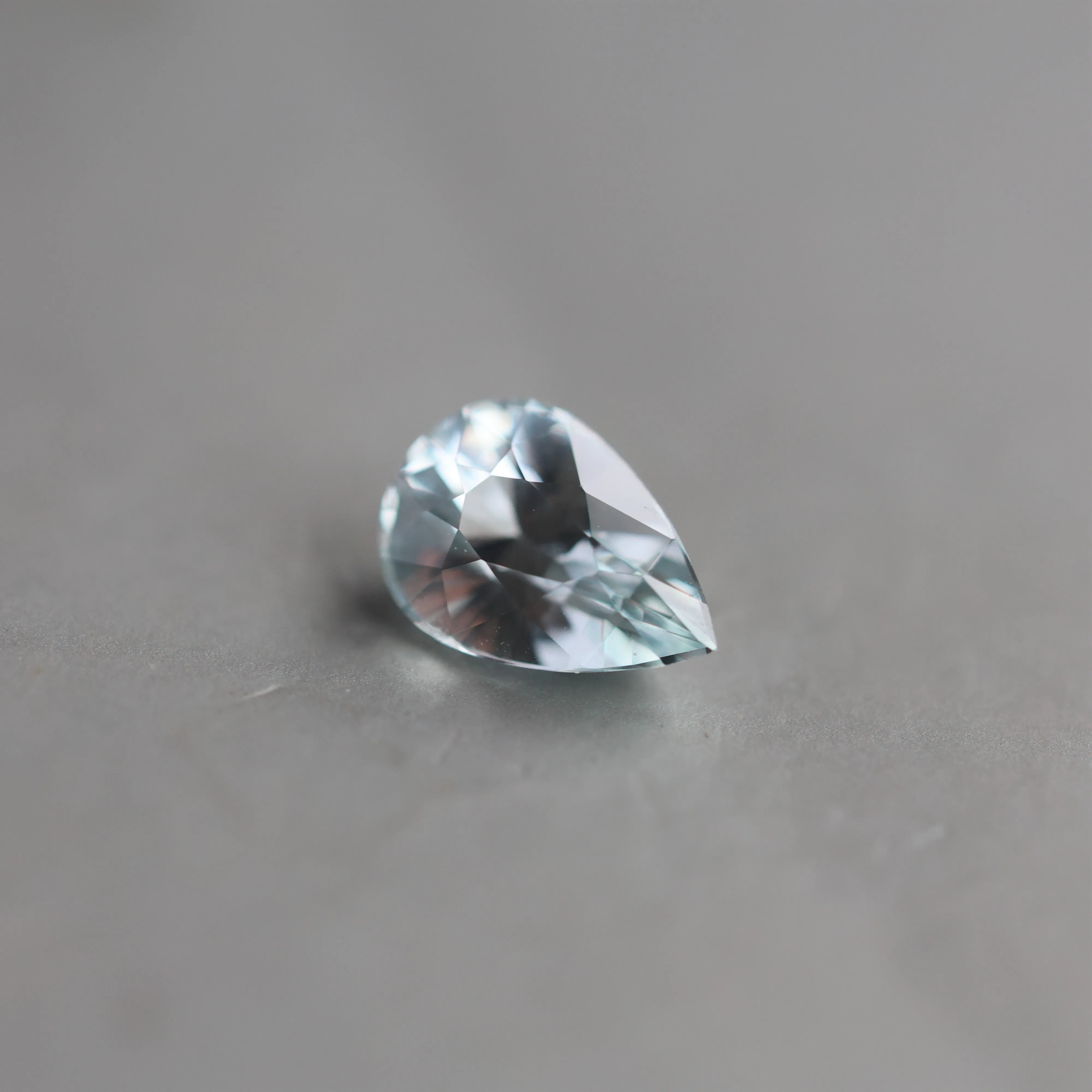 Loose 1.97 Ct Pear Mint Green Sapphire