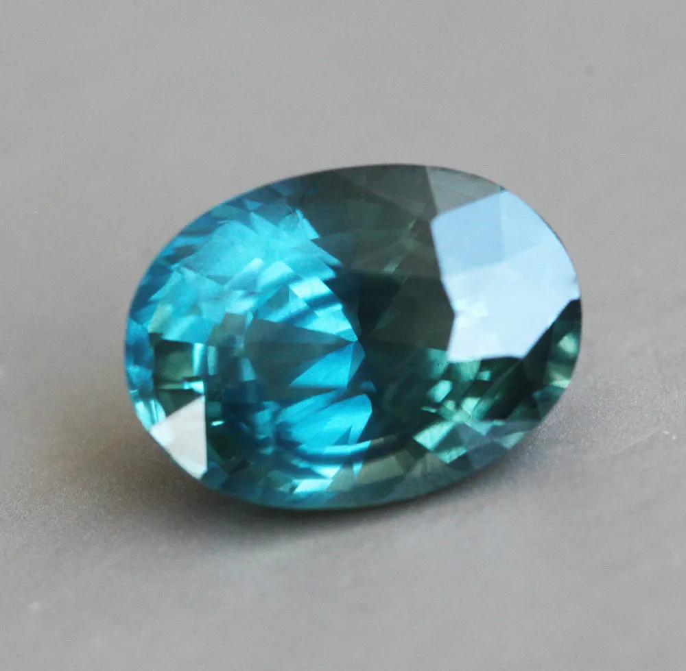 Loose 4.26 Ct Oval Teal Sapphire