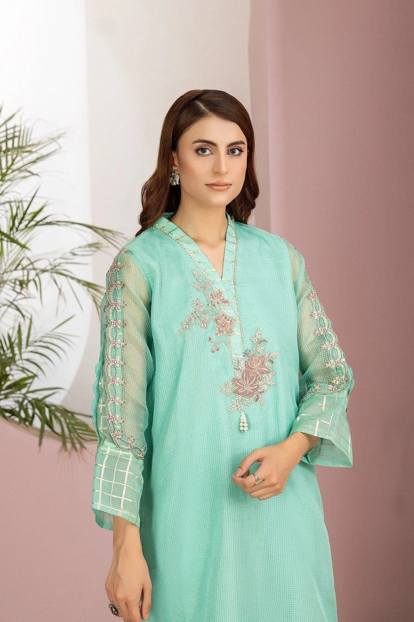 LUXURY EMBROIDERED PRET KLX-230908