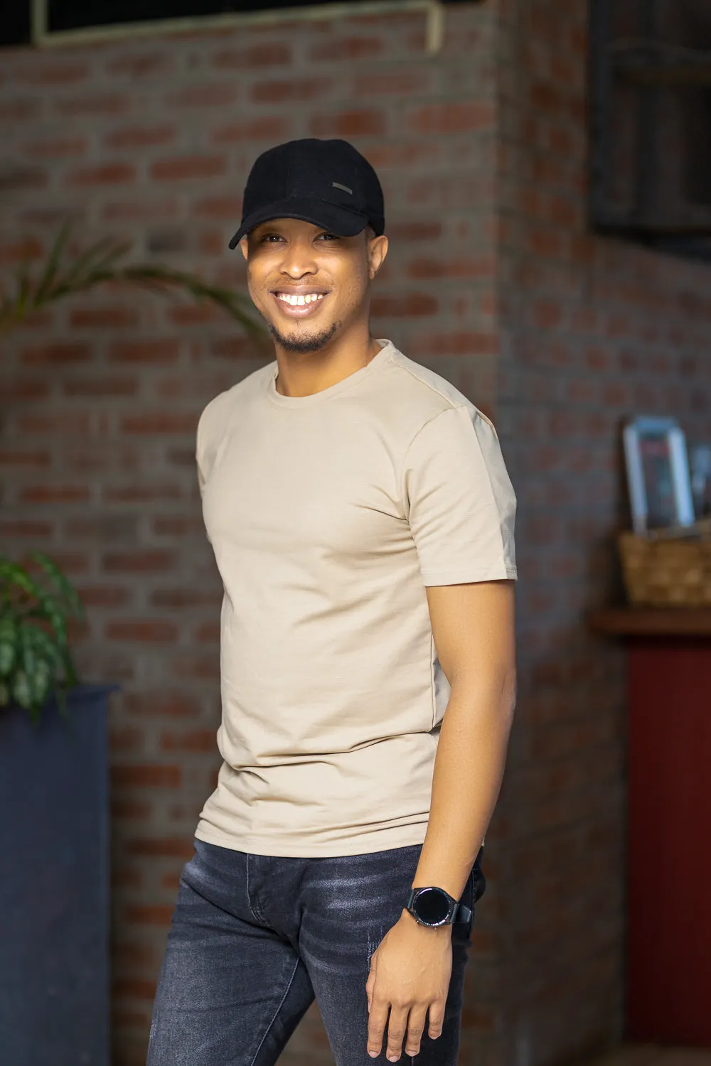 Plain round neck tshirt